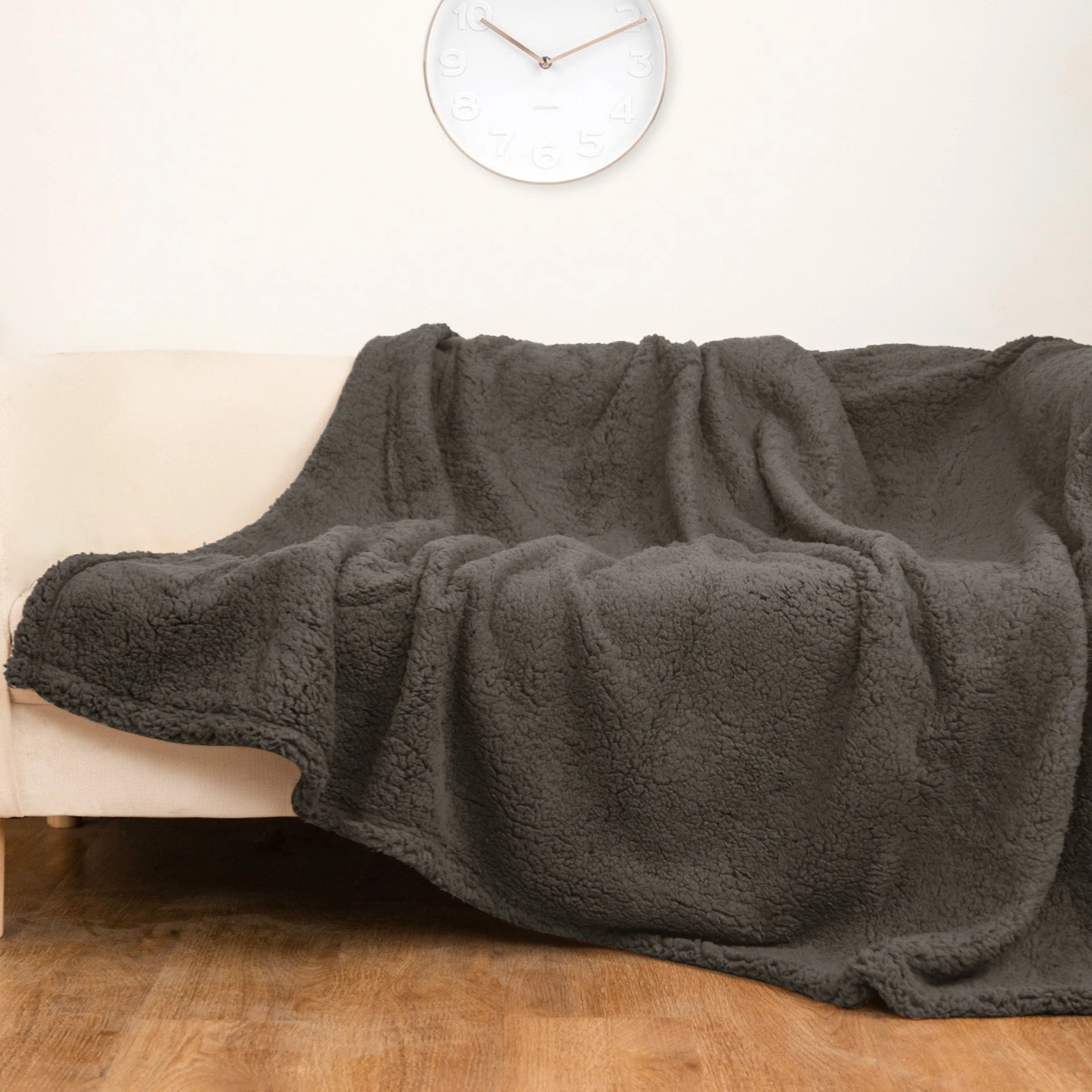 Pros and Cons: Honest TheLoveBlanket Review from Users