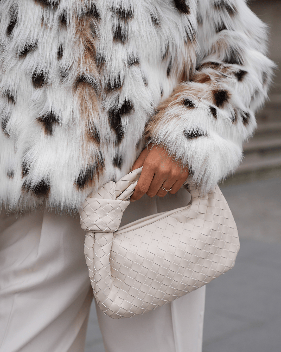 Exploring the Latest Soreza Handbag Collections